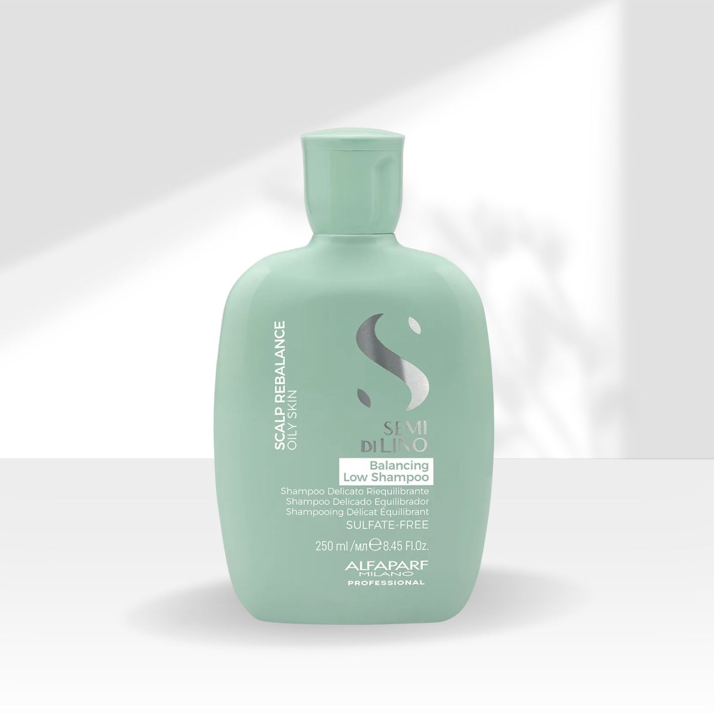 Shampoo Alfaparf Semi Di Lino Scalp Rebalance Low Balancing Shampoo para Cabelo Oleoso 250 ml