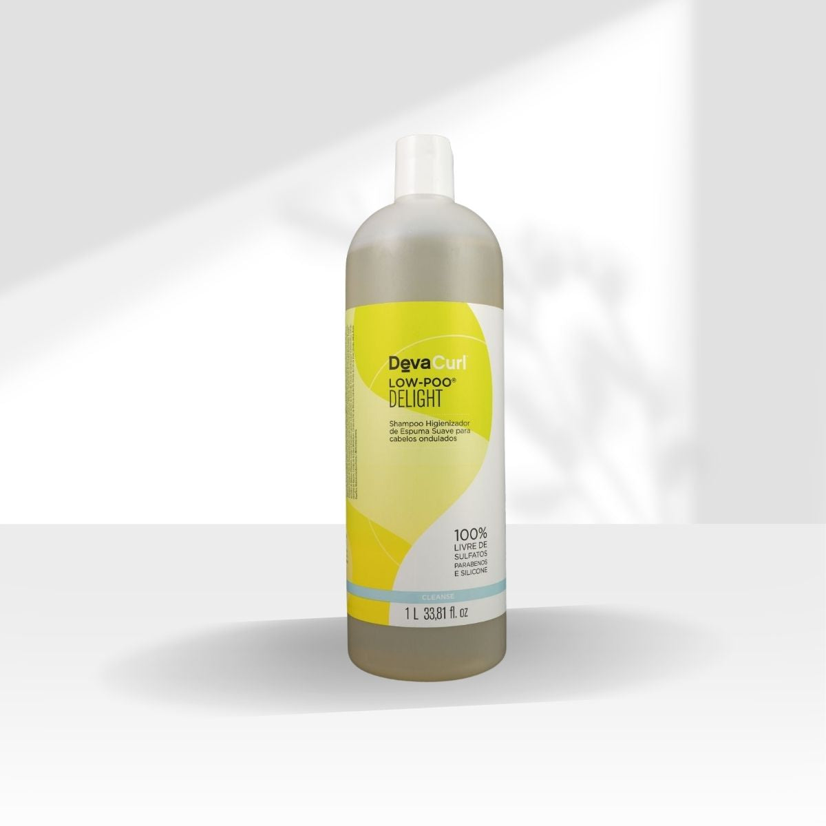 Shampoo DevaCurl Low-Poo Delight de Espuma Suave 1 Litro